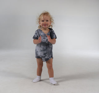 Dyenomite Deal - Crystal Dye Infant Bodysuit - Silver